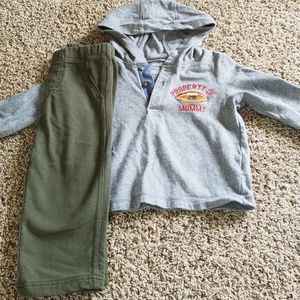 2 PC. Carters Set 2t